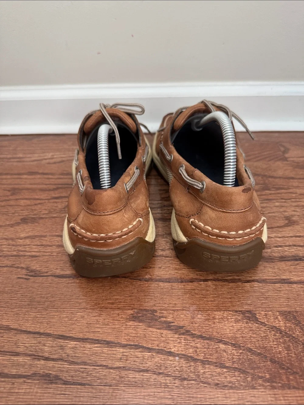 Sperry Top Sider Chestnut Brown Leather Boat Shoes with Contrast Laces